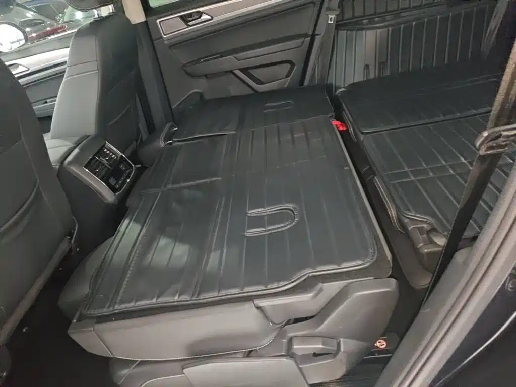 Touron 2019 330TSI 2WD Deluxe Edition National V купить на сайте DeffCars