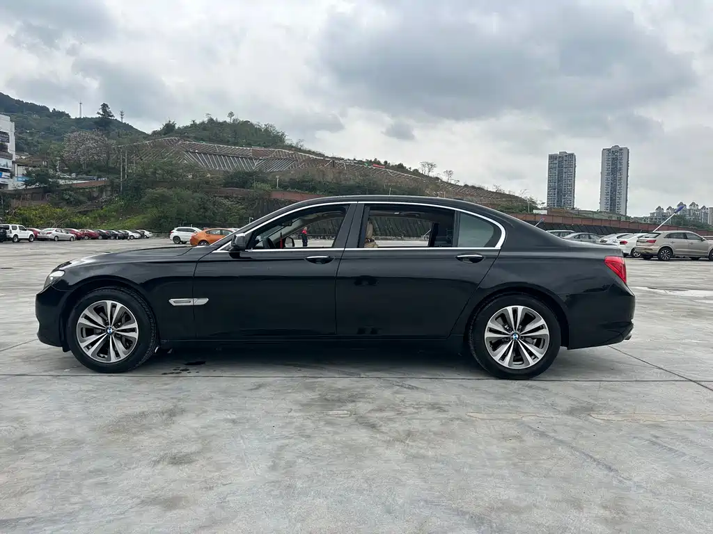 BMW 7 Series 2011 730Li Elegant купить на сайте DeffCars