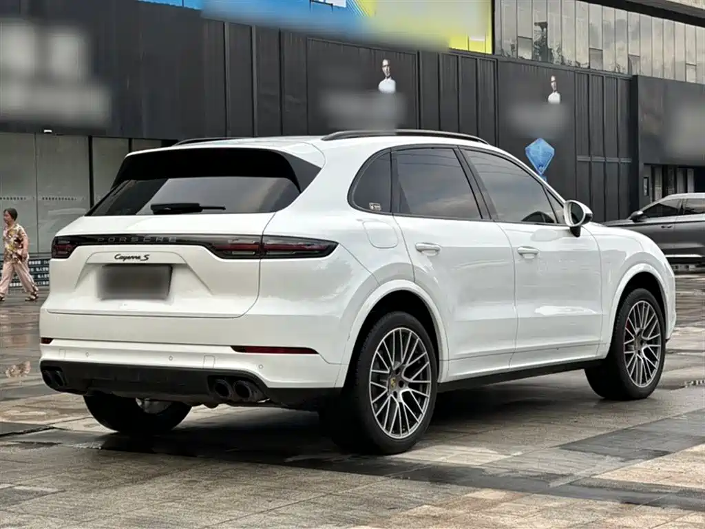 Cayenne 2023 Cayenne S 2.9T Platinum Edition купить на сайте DeffCars