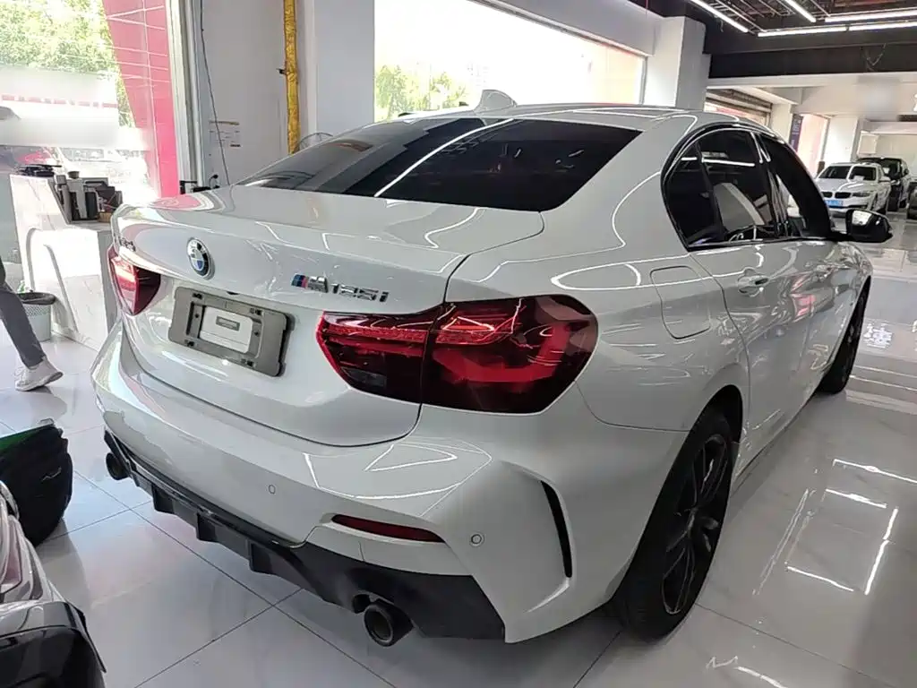 BMW 1 Series 2023 125i M Sports Night Edition купить на сайте DeffCars