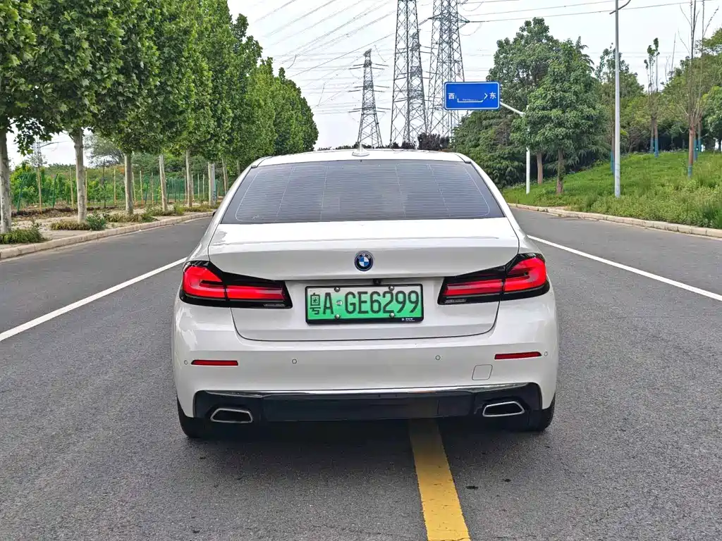 BMW 5 Series New Energy 2022 535Le Luxury Package купить на сайте DeffCars