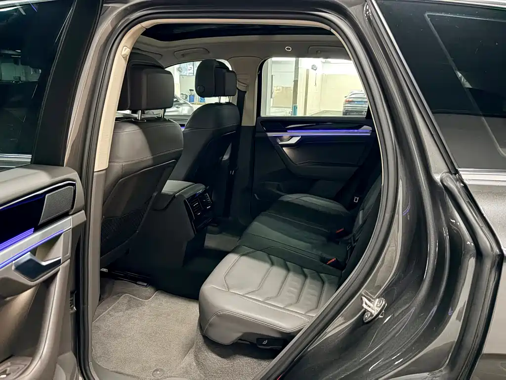 Touareg 2020 2.0TSI Ruishang Edition National VI купить на сайте DeffCars