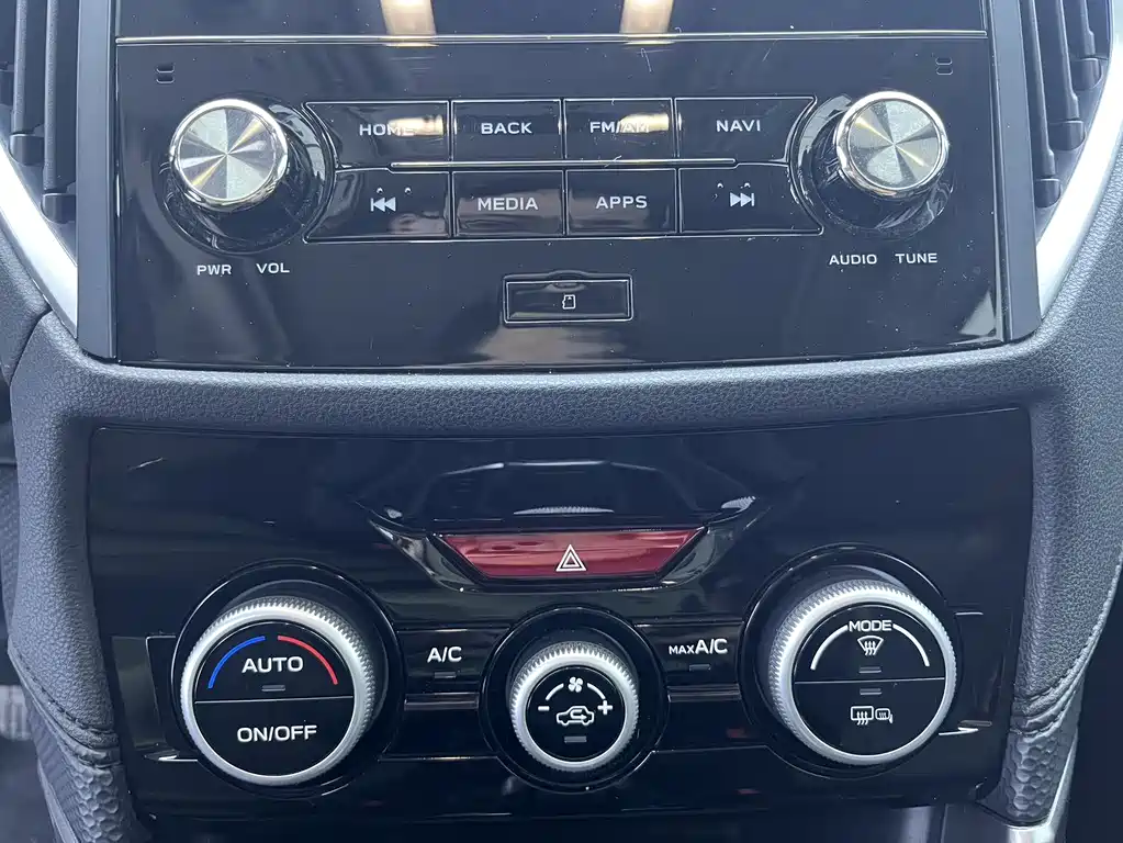 Forester 2022 2.0i AWD Deluxe Edition EyeSight купить на сайте DeffCars