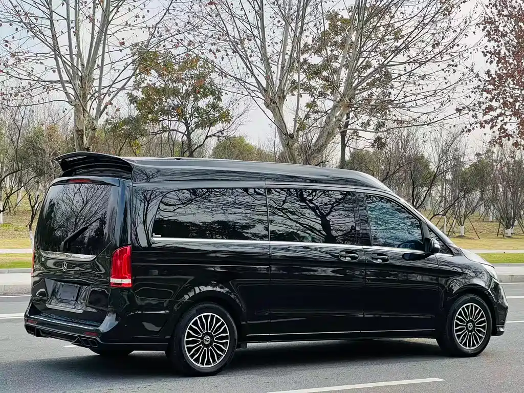 Mercedes-Benz V-Class 2018 V 260 L Premium Extended Edition National VI купить на сайте DeffCars