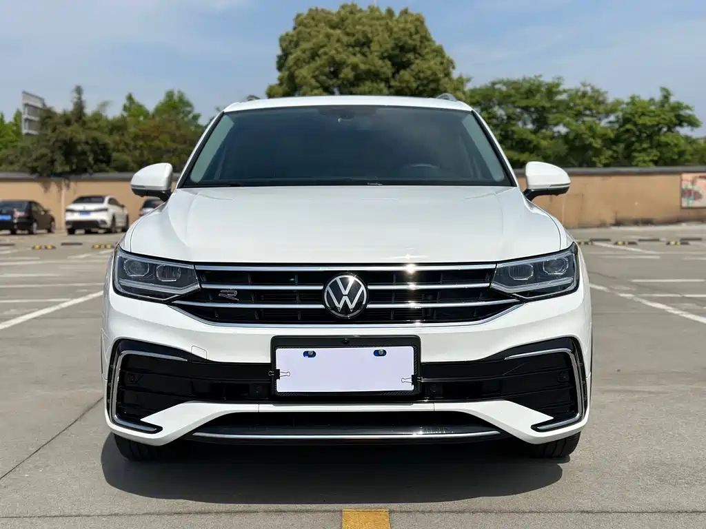 Tiguan L 2024 Outstanding Model 330TSI Automatic Two-wheel Drive R-Line Longyao Edition купить на сайте DeffCars