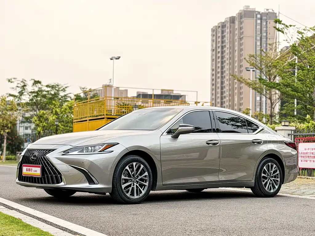 Lexus ES 2021 260 Excellence Edition купить на сайте DeffCars