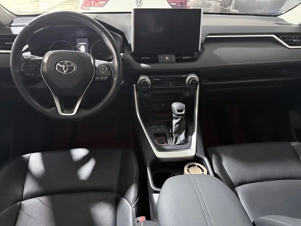 Wilanda 2023 2.0L CVT two-wheel drive luxury PLUS version купить на сайте DeffCars
