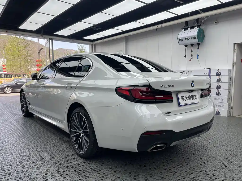 BMW 5 Series 2023 530Li xDrive M Sports Package купить на сайте DeffCars
