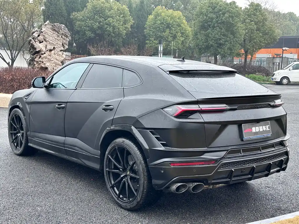 Urus 2023 4.0T V8 S купить на сайте DeffCars