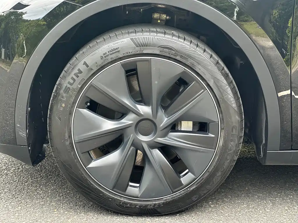 Model Y 2023 rear-wheel drive version купить на сайте DeffCars
