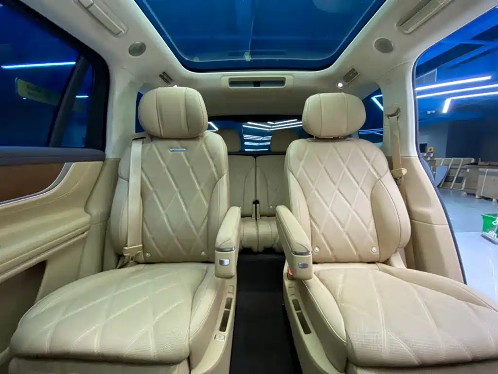 Wenjie M9 2025 extended range Ultra version 52kWh 6-seater version 192-line lidar) купить на сайте DeffCars
