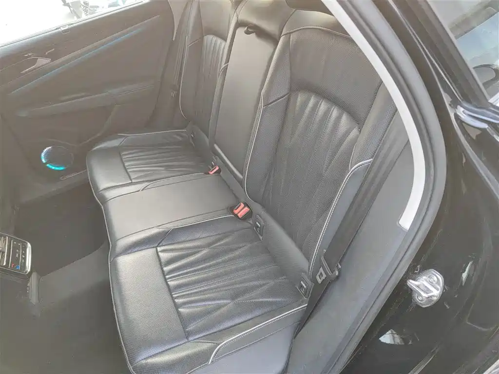 Passat 2022 330TSI Starry Sky Deluxe Edition купить на сайте DeffCars