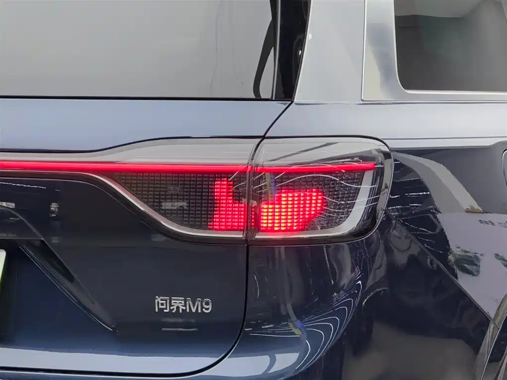 Wenjie M9 2025 extended range Ultra version 52kWh 5-seat version (192-line lidar) купить на сайте DeffCars