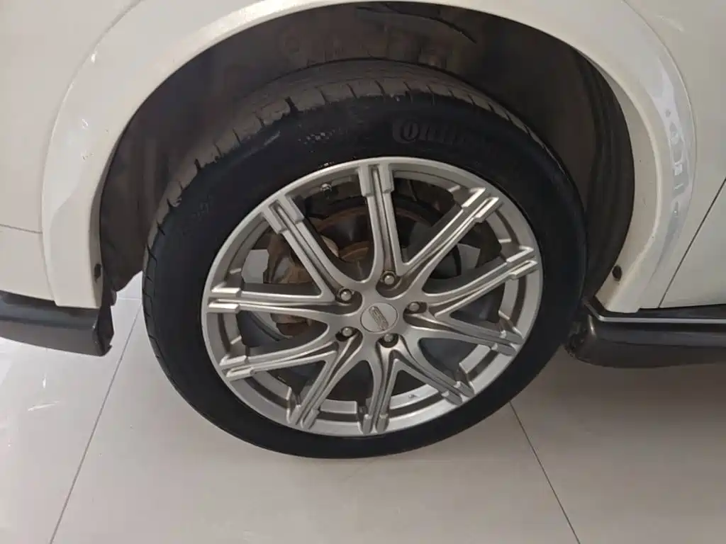 Infiniti ESQ 2014 1.6L Straightforward Edition купить на сайте DeffCars