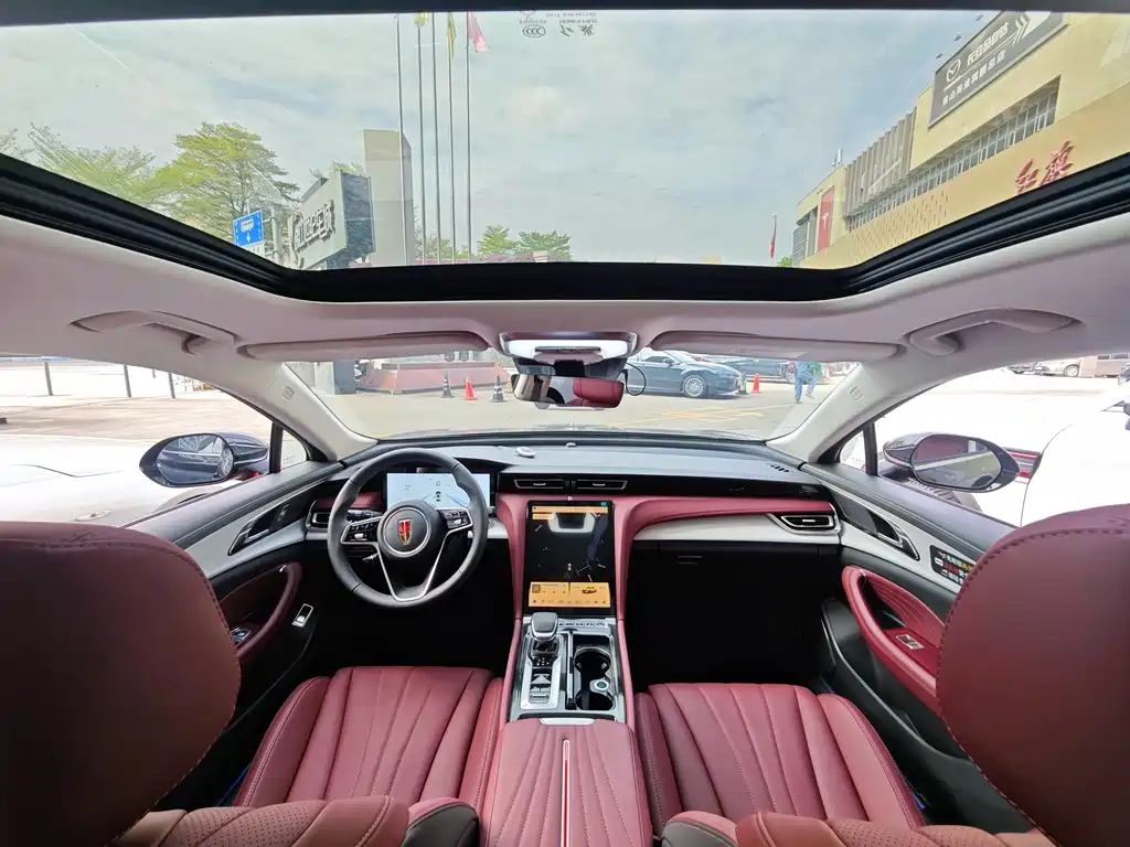 Hongqi H5 2025 2.0T automatic Qichang version купить на сайте DeffCars
