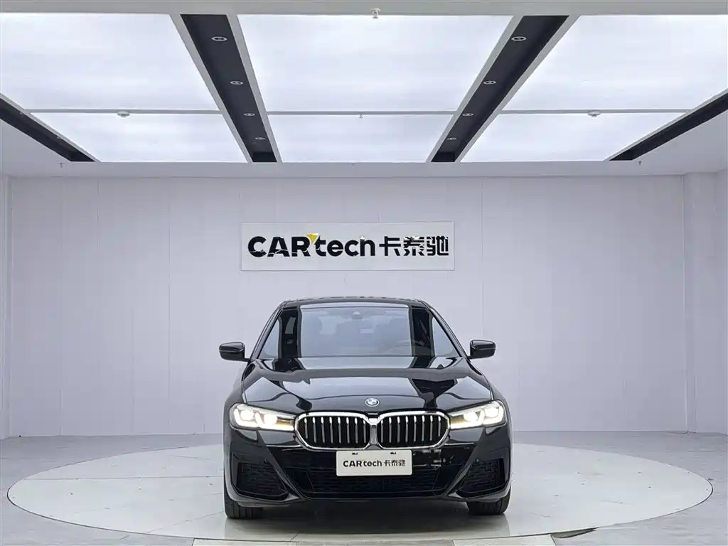 BMW 5 Series 2022 facelift 530Li leading M sports package купить на сайте DeffCars