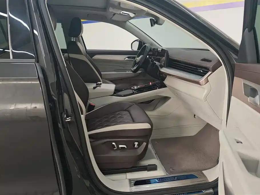 Lanxun 2023 380TSI four-wheel drive R-Line cruise version купить на сайте DeffCars