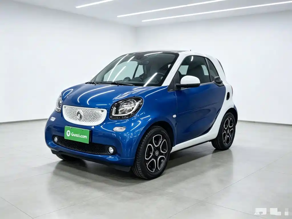 smart fortwo 2017 1.0L 52kW New Sound Special Edition National V купить на сайте DeffCars