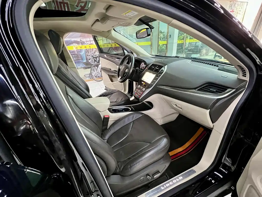 Lincoln MKC 2019 2.0T 2WD Premium Edition National VI купить на сайте DeffCars
