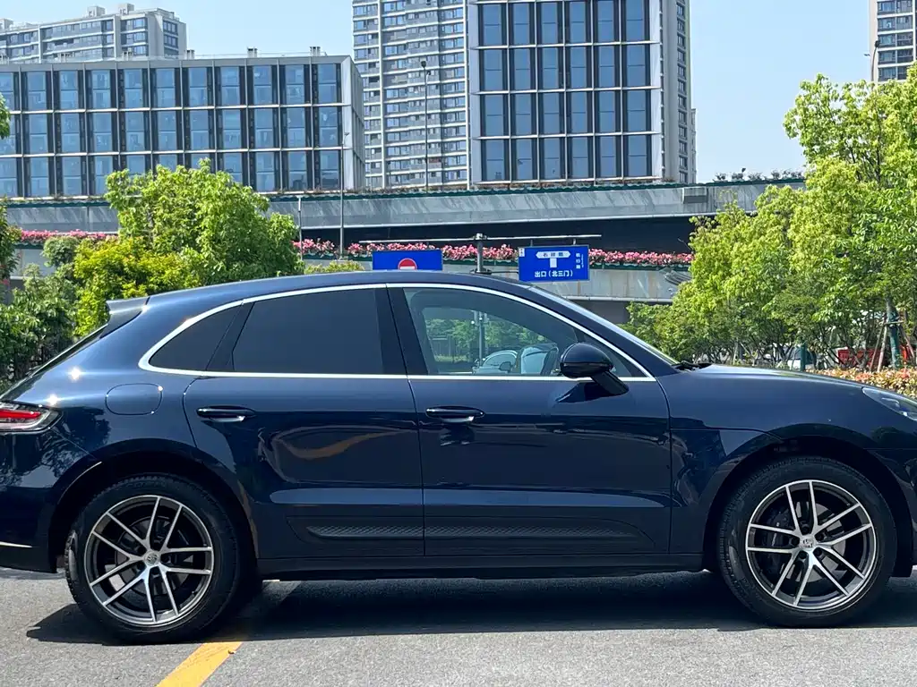 Macan 2023 Macan 2.0T купить на сайте DeffCars