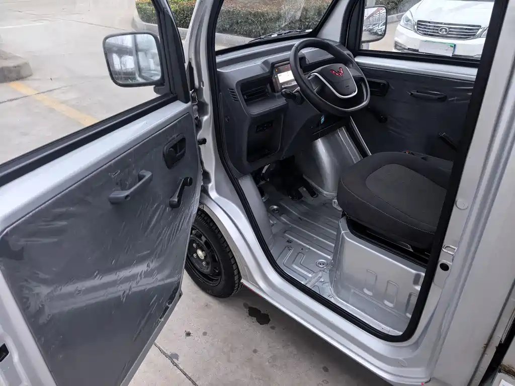 Wuling E10 2023 Practical Model купить на сайте DeffCars