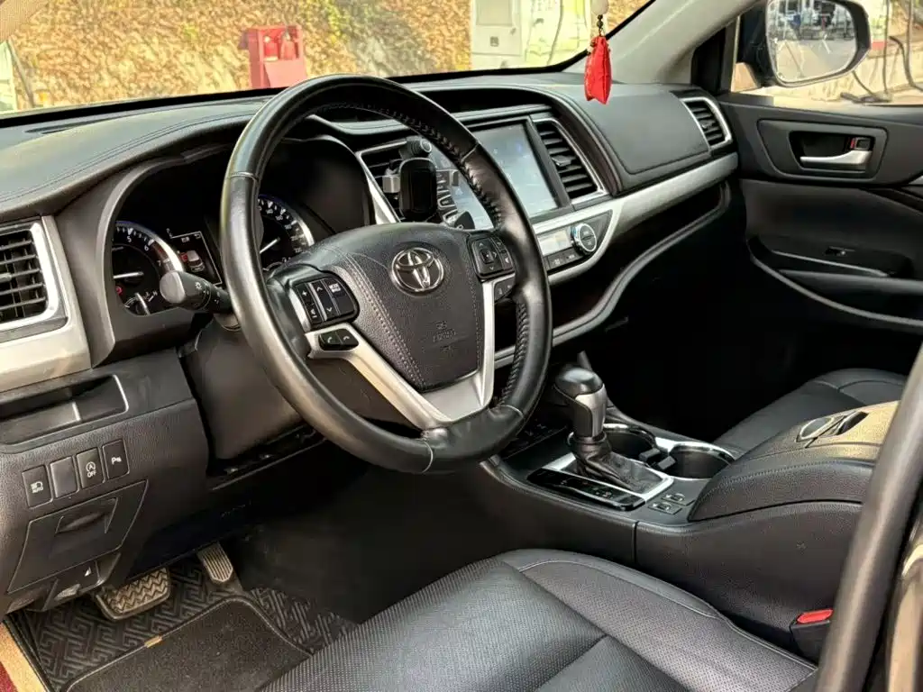 Highlander 2021 2.0T four-wheel drive luxury version 7 seats купить на сайте DeffCars