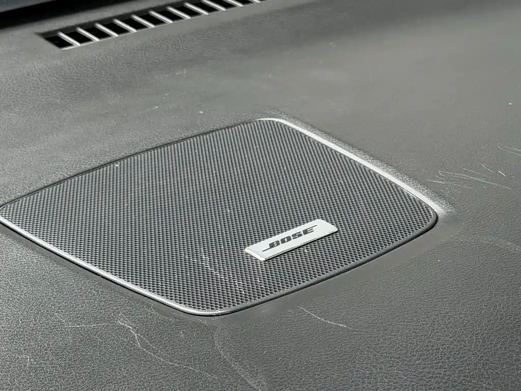 Loulan 2021 2.5L XL 2WD Intelligent Connected Deluxe Edition купить на сайте DeffCars