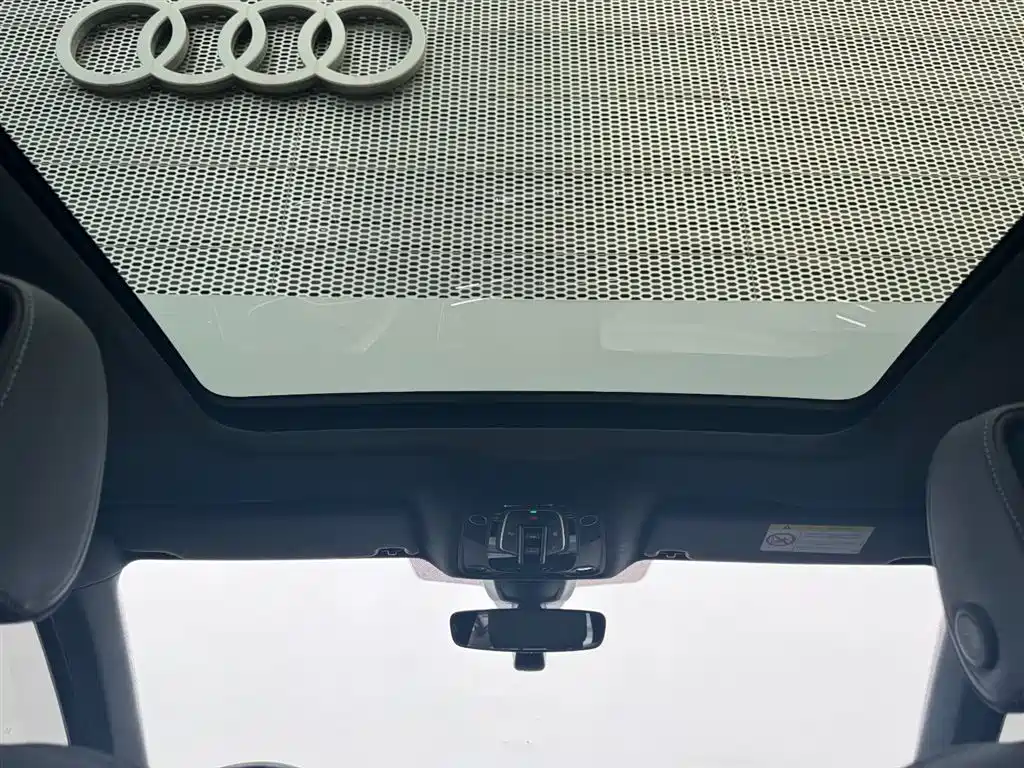 Audi Q5L 2023 40T luxury and dynamic model купить на сайте DeffCars
