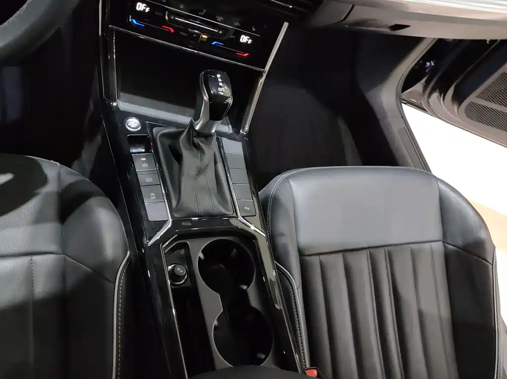 Passat 2022 330TSI Elite Edition купить на сайте DeffCars