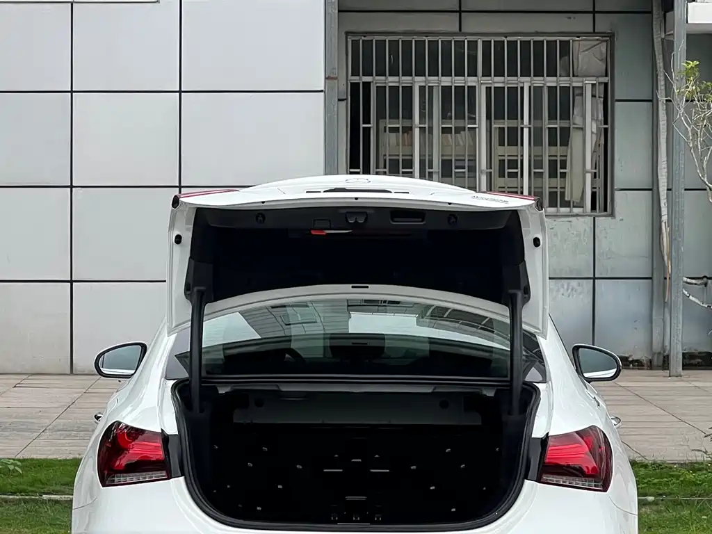 Mercedes-Benz A-Class 2022 A 200 L Sports Sedan Dynamic Type купить на сайте DeffCars