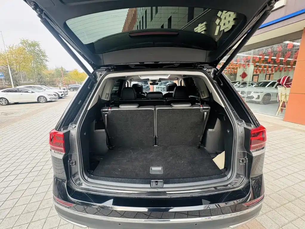 Touron 2024 380TSI four-wheel drive luxury version купить на сайте DeffCars