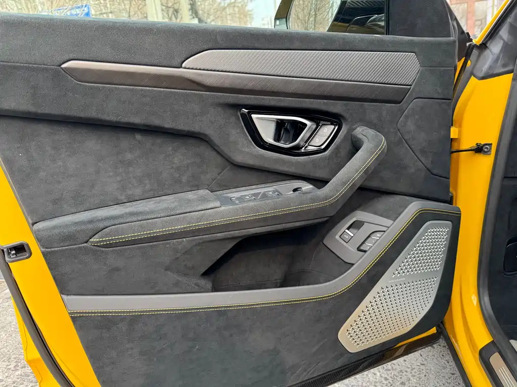 Urus 2022 4.0T V8 Performante купить на сайте DeffCars