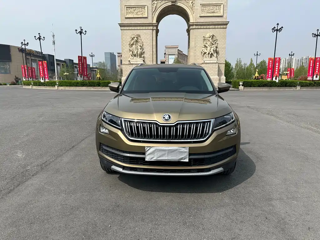 Kodiak 2019 facelift TSI330 7-seater two-wheel drive luxury premium version National V купить на сайте DeffCars