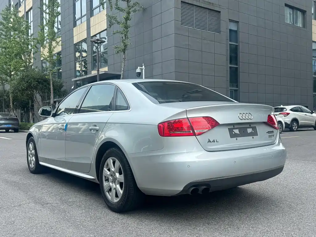 Audi A4L 2011 2.0 TFSI comfort type купить на сайте DeffCars