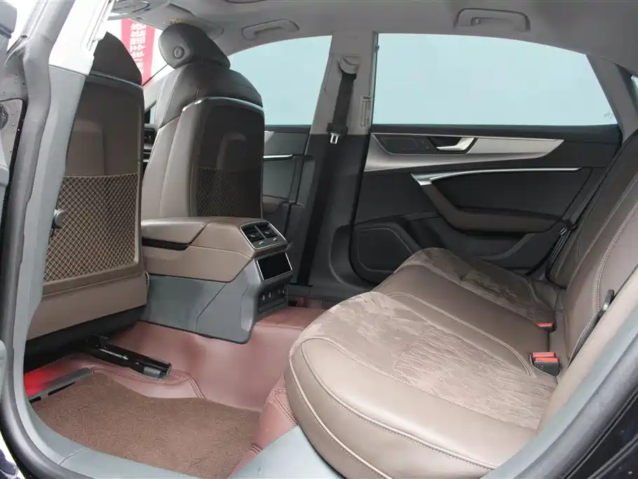 Audi A7L 2024 45TFSI quattro S-line vision type liquid crystal package купить на сайте DeffCars