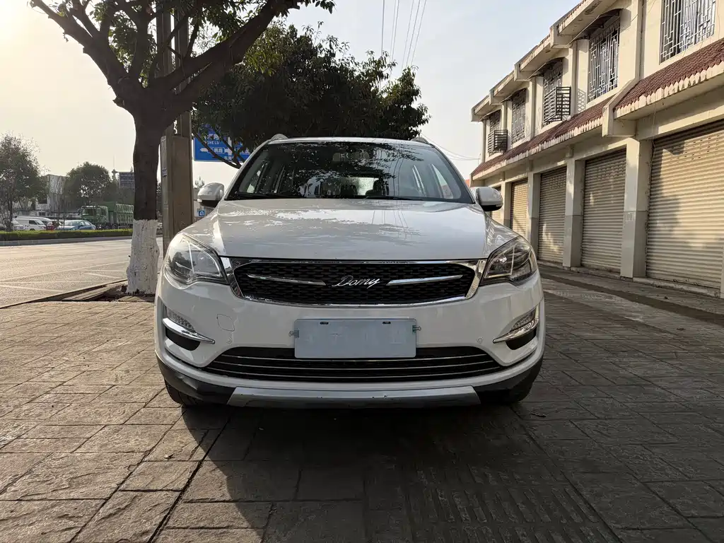 Damai X5 2018 Intelligent Internet Edition 1.5T Manual Luxury Model купить на сайте DeffCars