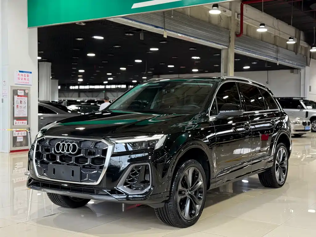 Audi Q7 2025 55 TFSI quattro S line sports купить на сайте DeffCars
