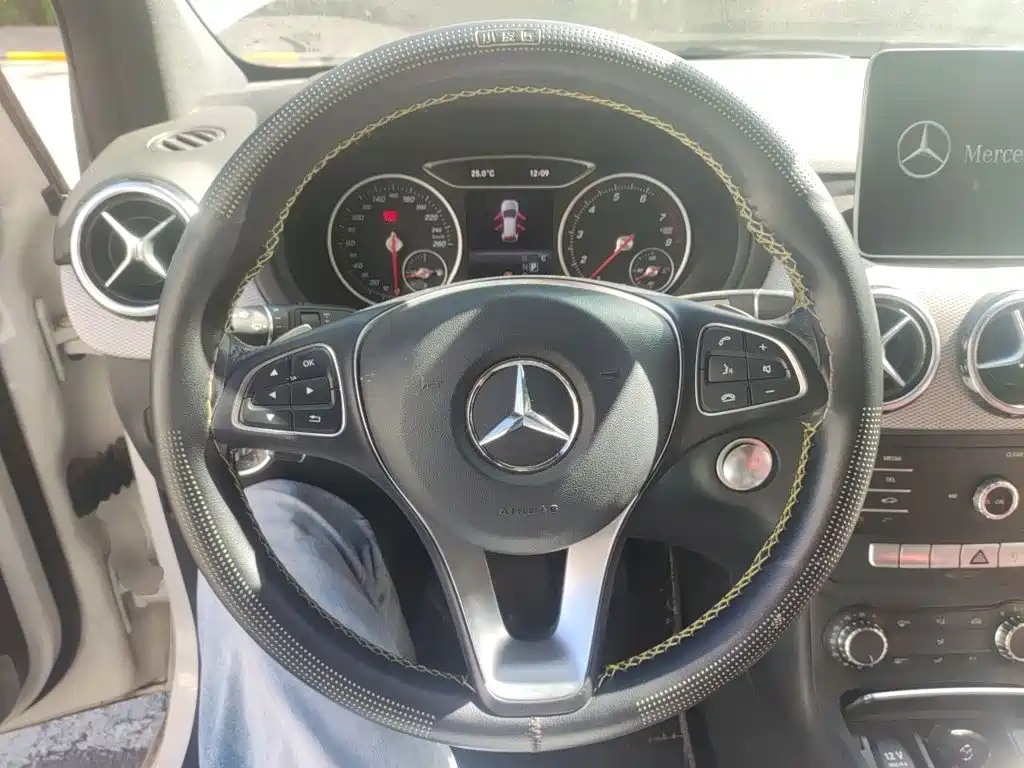 Mercedes-Benz B-Class 2018 B 200 Dynamic купить на сайте DeffCars