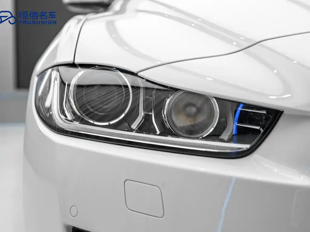 Jaguar XEL 2018 2.0T 200PS Exclusive Edition купить на сайте DeffCars