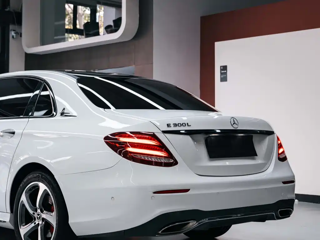Mercedes-Benz E-Class 2017 E 300 L Sporty and Stylish купить на сайте DeffCars