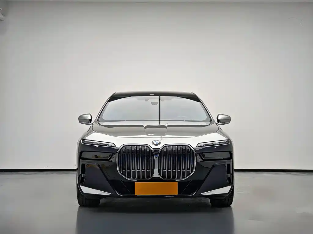 BMW 7 Series 2023 740Li Exclusive M Sports Package купить на сайте DeffCars