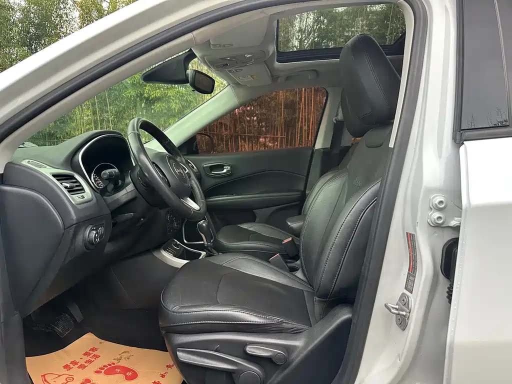 Compass 2017 200T Automatic Home Edition купить на сайте DeffCars