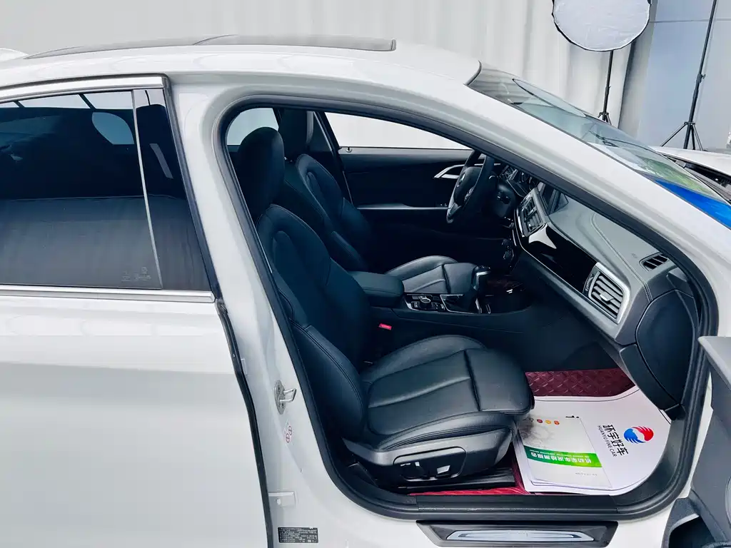 BMW 1 Series 2018 118i Sports купить на сайте DeffCars