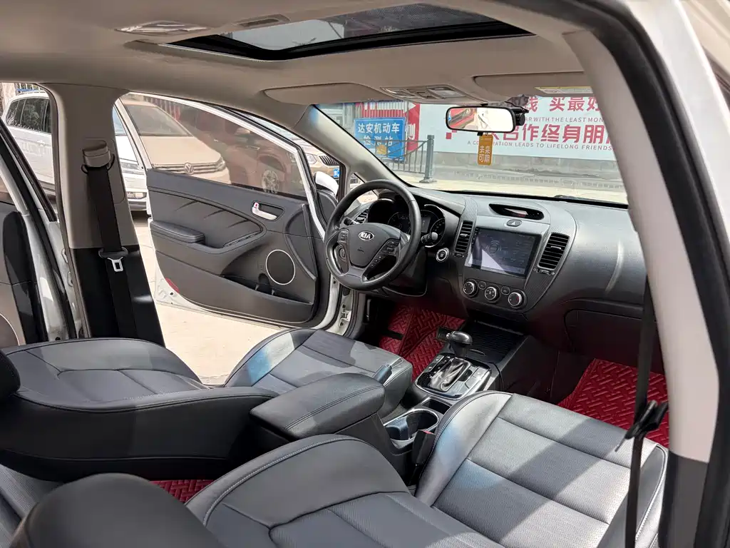 Kia K3 2017 1.6L Automatic 15th Anniversary Special Edition GLS купить на сайте DeffCars