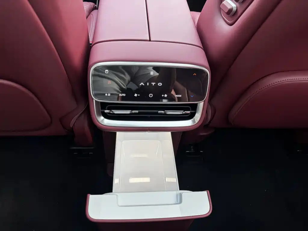Wenjie M8 2025 pure electric Max+ six-seater long-range version 896-line lidar) купить на сайте DeffCars