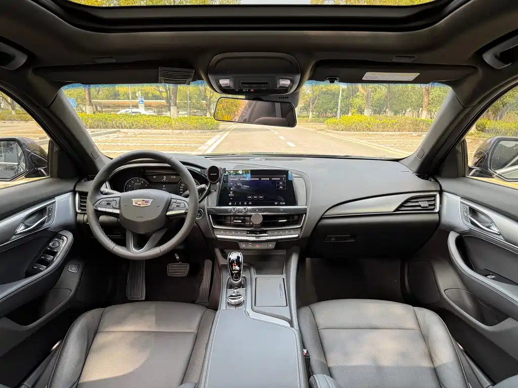 Cadillac CT5 2021 28T luxury model купить на сайте DeffCars