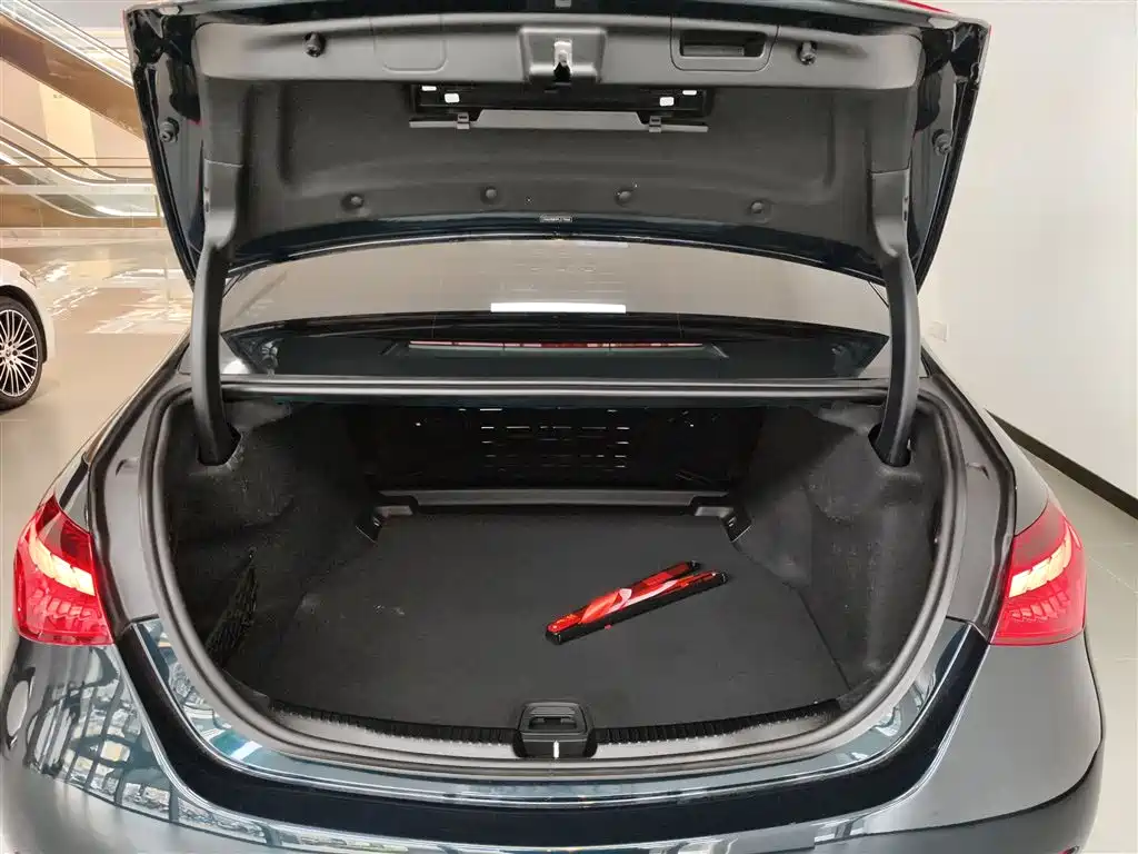 Mercedes-Benz C-Class 2023 facelift C 200 L sports version купить на сайте DeffCars