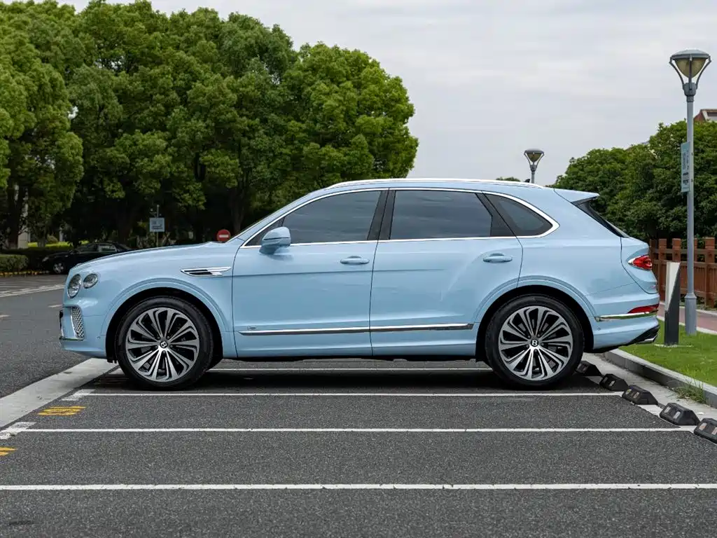 Bentayga 2022 4.0T V8 купить на сайте DeffCars