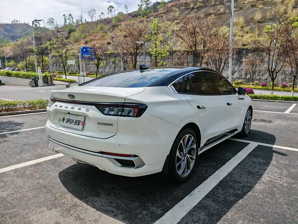 Mondeo 2023 EcoBoost 245 Extreme купить на сайте DeffCars