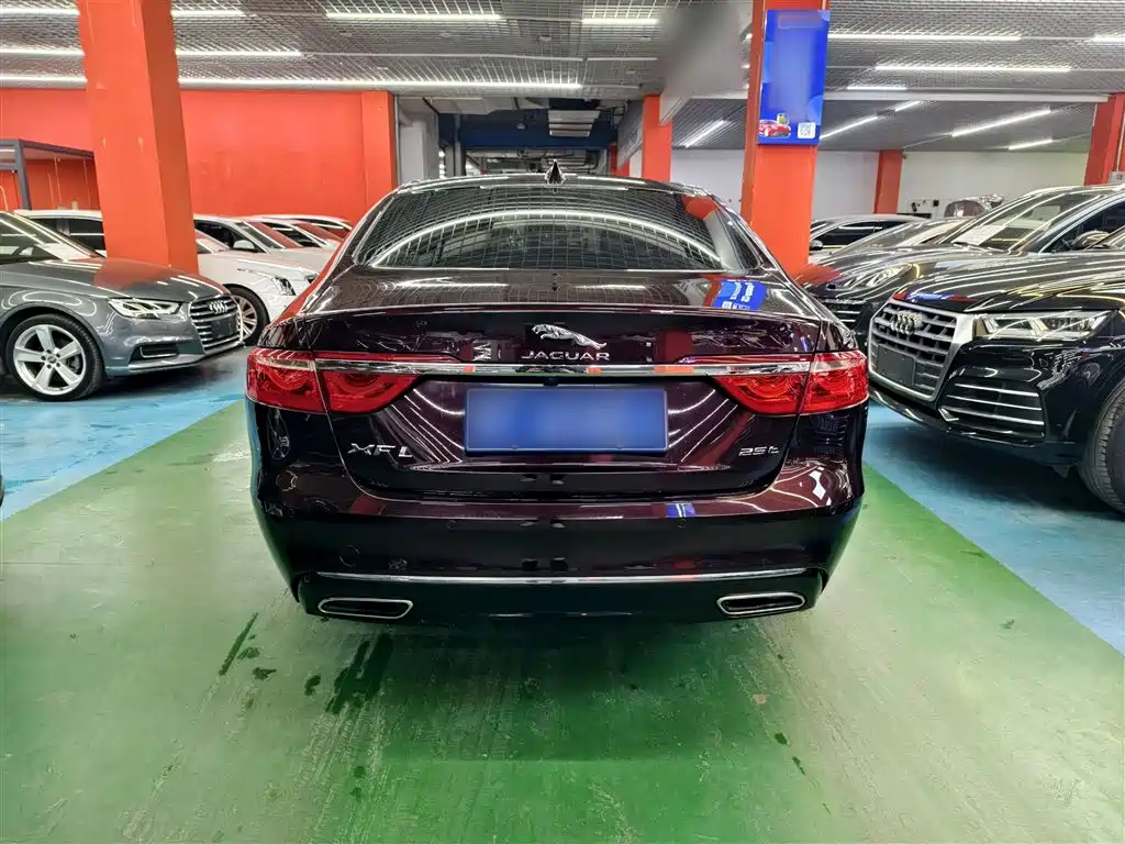 Jaguar XFL 2018 XFL 2.0T 250PS Deluxe Edition купить на сайте DeffCars